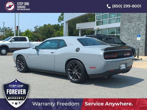 Used 2022 Dodge Challenger R/T Scat Pack w/ Plus Package RWD image 5