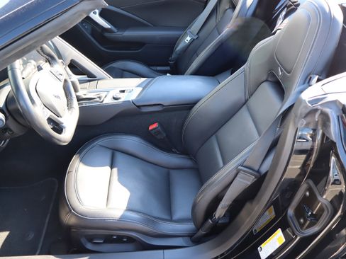 Used 2019 Chevrolet Corvette Stingray Convertible w/ 3LT Preferred Equipment Group RWD image 16