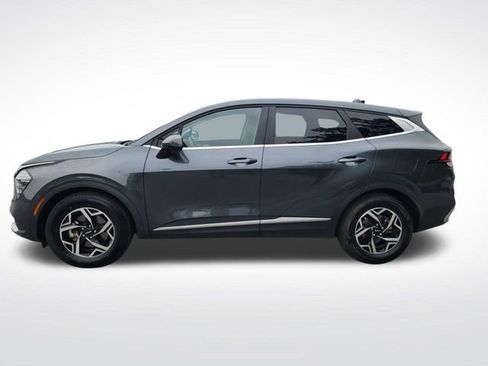 Used 2024 Kia Sportage LX FWD image 2