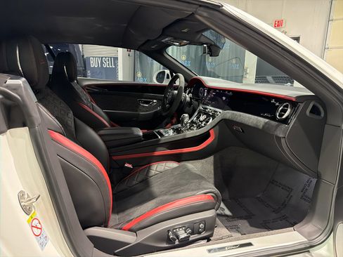 Used 2022 Bentley Continental GT Speed image 25