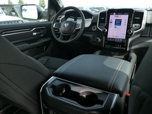 New 2026 RAM 1500 4x4 Crew Cab image 22