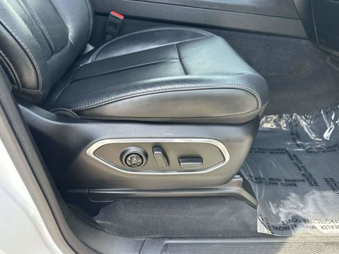 Used 2024 Jeep Wagoneer Series II AWD/4WD image 26