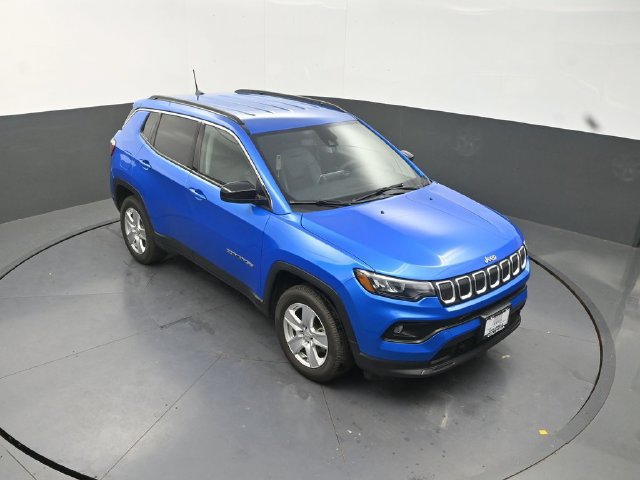 Used 2022 Jeep Compass Latitude AWD/4WD image 11