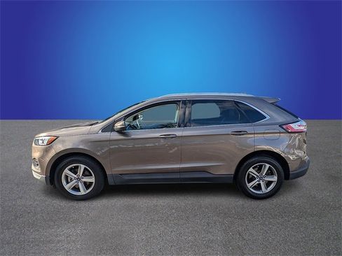 Used 2019 Ford Edge SEL w/ Equipment Group 201A image 2