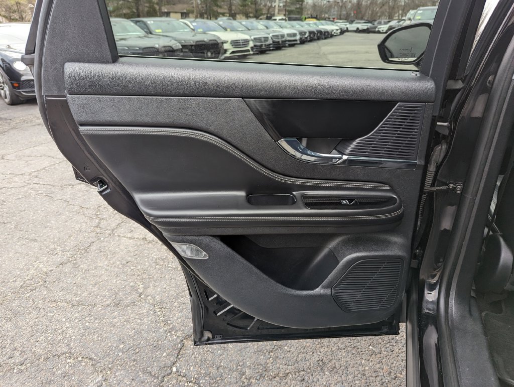 Used 2020 Lincoln Corsair AWD w/ Premium Package image 39