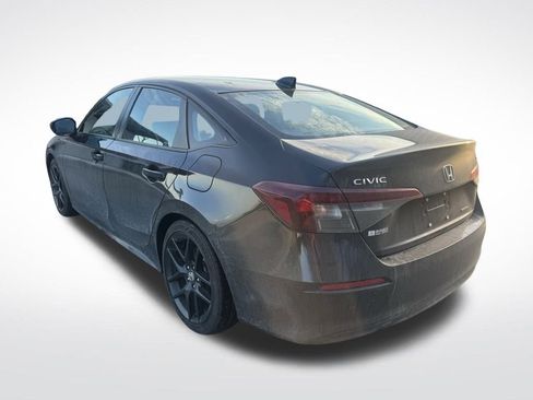 Used 2025 Honda Civic Sport image 4