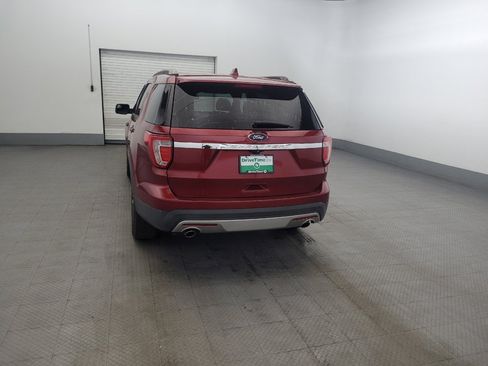 Used 2016 Ford Explorer XLT w/ Equipment Group 201A FWD image 6
