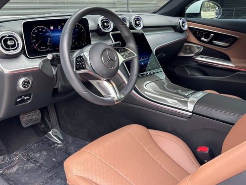 Used 2024 Mercedes-Benz CLE 300 4MATIC Coupe image 5