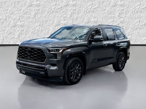 Used 2025 Toyota Sequoia Platinum AWD/4WD image 7