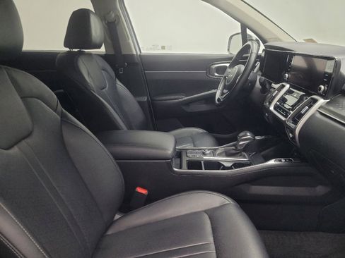 Used 2022 Kia Sorento S w/ Panoramic Sunroof Package FWD image 21