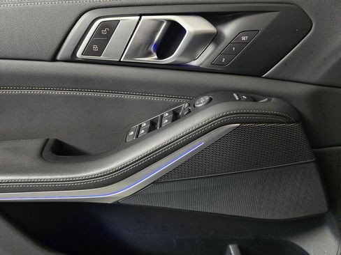 Used 2022 BMW X5 xDrive40i w/ M Sport Package image 12