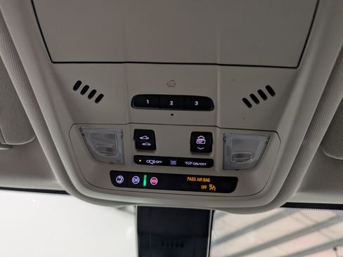 Used 2023 GMC Terrain Denali w/ Denali Premium Package image 26