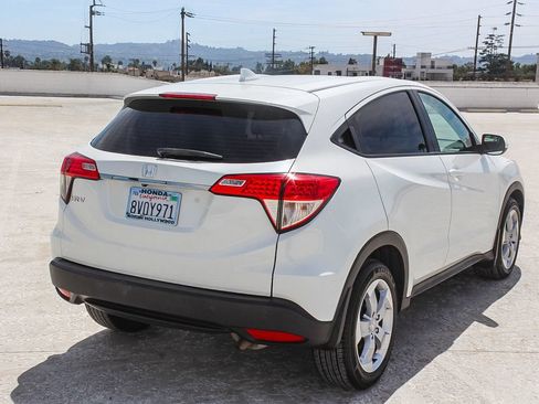 Certified 2021 Honda HR-V LX image 6