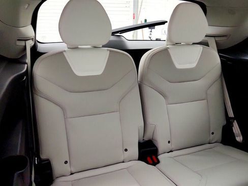 Used 2025 Volvo EX90 Ultra AWD/4WD image 22
