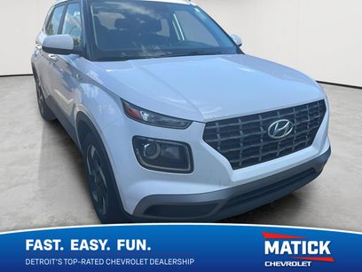 Used 2023 Hyundai Venue SEL w/ Cargo Package