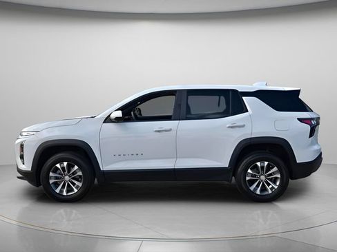 Used 2025 Chevrolet Equinox LT w/ Safety and Technology Package FWD image 3
