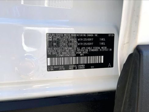 Certified 2024 Toyota RAV4 XLE AWD/4WD image 36