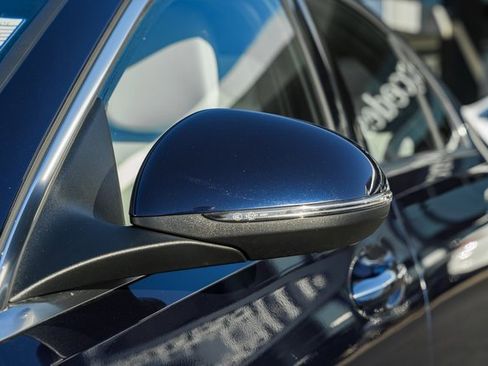 Used 2023 Mercedes-Benz C 300 4MATIC Sedan image 15