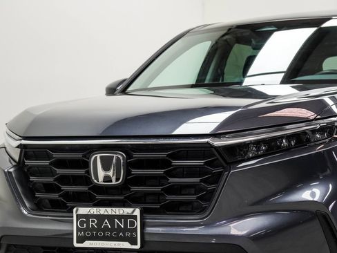 Used 2025 Honda CR-V LX image 2