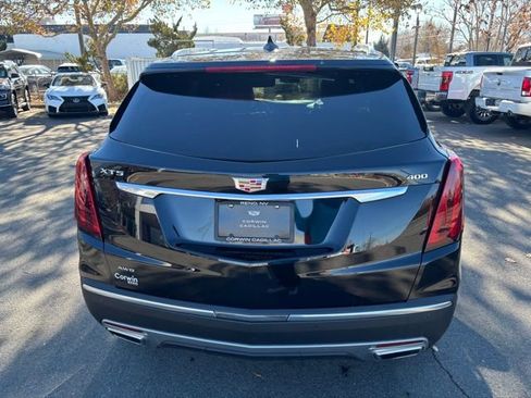 Certified 2025 Cadillac XT5 Premium Luxury image 9