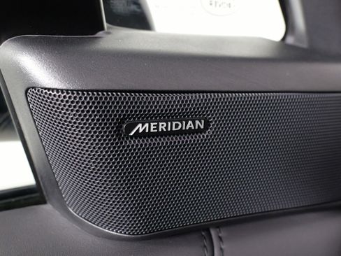 Used 2023 Land Rover Range Rover SE image 24