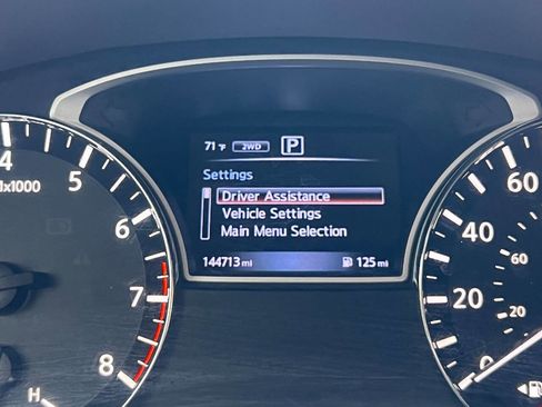 Used 2017 Nissan Pathfinder SV AWD/4WD image 20