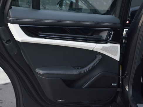 Certified 2024 Porsche Panamera image 28