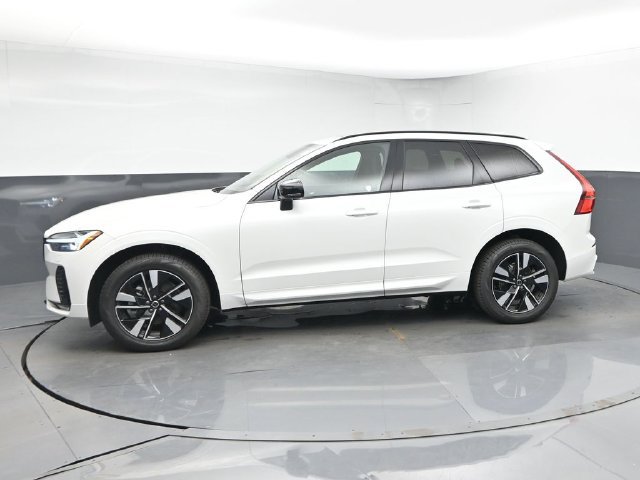 New 2026 Volvo XC60 B5 Core w/ Climate Package AWD/4WD image 4