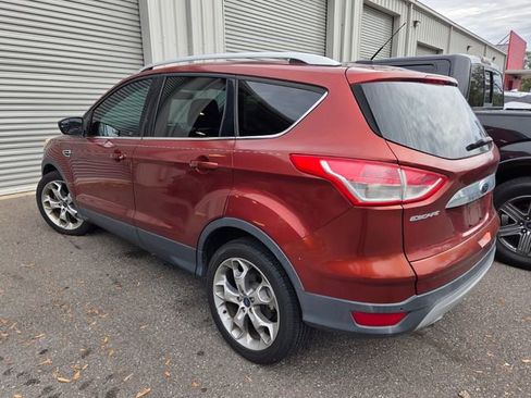 Used 2015 Ford Escape Titanium image 3