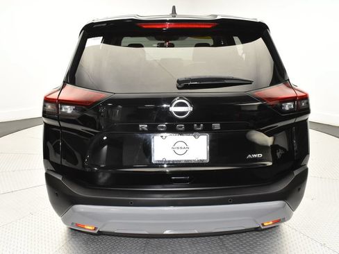 Used 2023 Nissan Rogue S AWD/4WD image 6