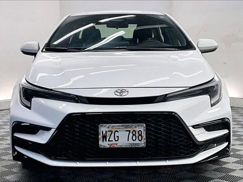 Used 2024 Toyota Corolla SE FWD image 2