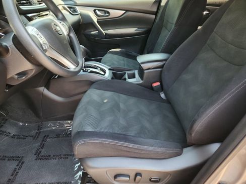 Used 2015 Nissan Rogue SV w/ SV Moonroof Package image 10