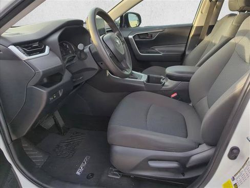 Used 2023 Toyota RAV4 LE FWD image 11