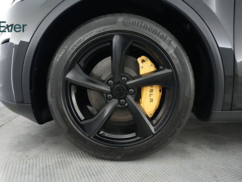 Used 2026 Tesla Model Y Long Range RWD image 19