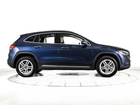 Used 2022 Mercedes-Benz GLA 250 4MATIC image 4