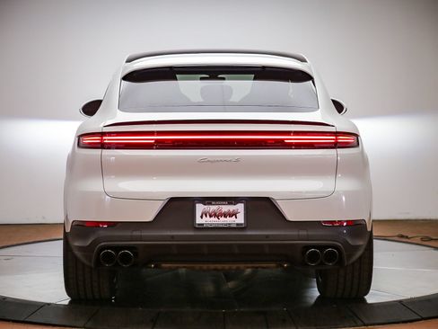 Certified 2026 Porsche Cayenne S AWD/4WD image 6
