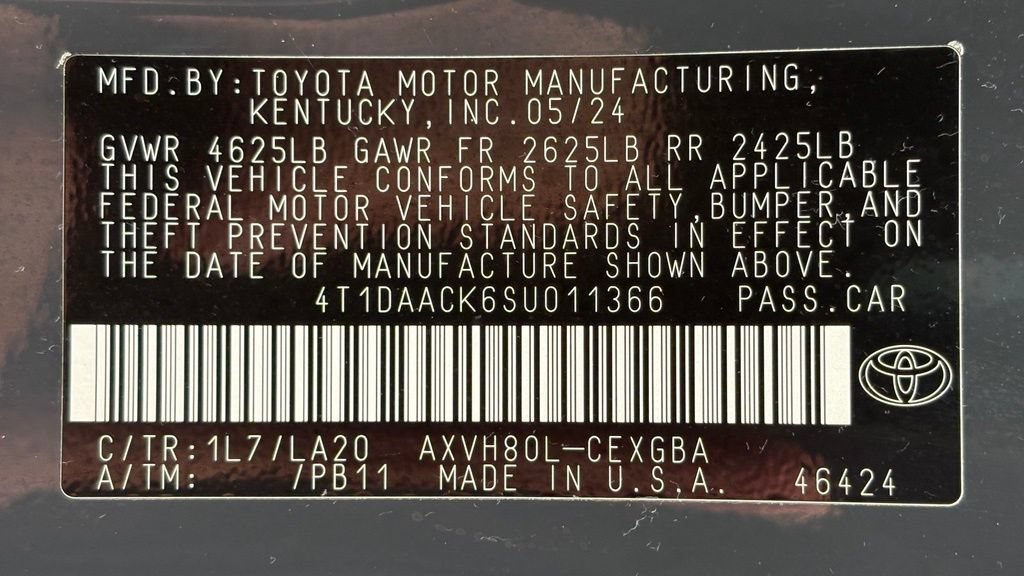 Used 2025 Toyota Camry XLE FWD image 42