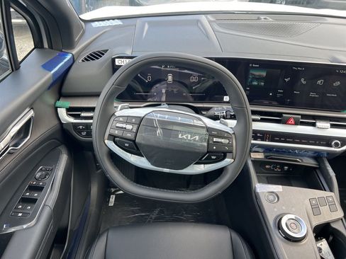 New 2026 Kia Sportage X-Line image 11