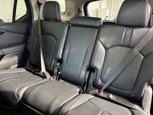 Used 2025 Honda Pilot Elite image 24