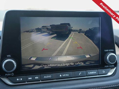 Used 2025 Nissan Rogue SV AWD/4WD image 19