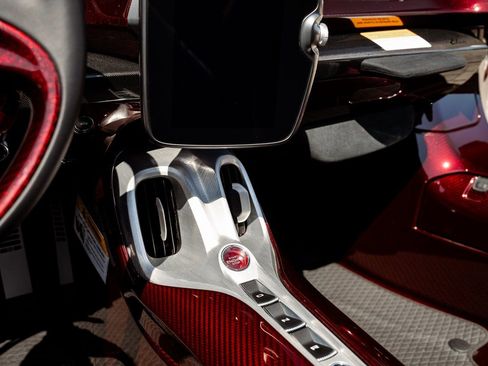 Used 2021 McLaren Elva image 18