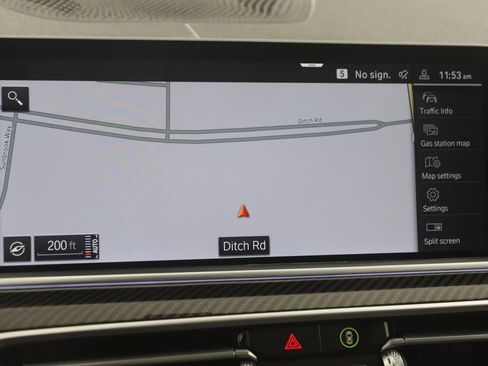 Used 2023 BMW X5 M50i w/ Executive Package image 9