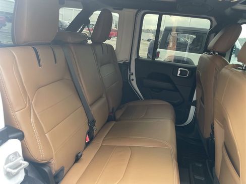 Used 2023 Jeep Wrangler Unlimited Sahara w/ Cold Weather Group image 12