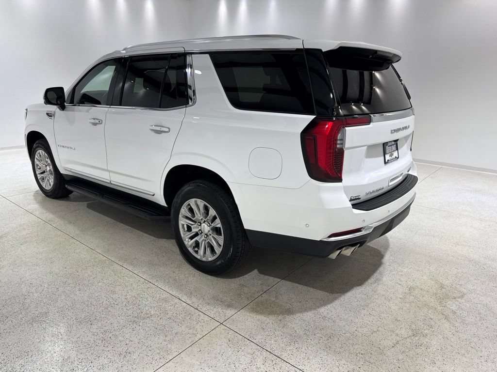 Used 2025 GMC Yukon Denali AWD/4WD image 3