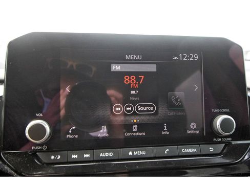 Used 2024 Nissan Pathfinder SV w/ SV Premium Package image 25