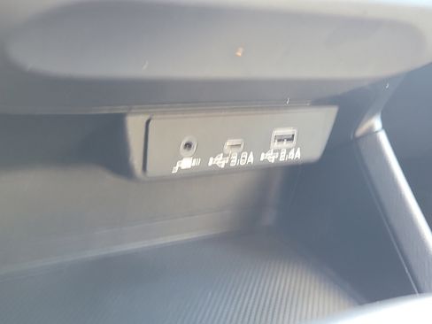 Used 2024 Subaru Crosstrek 2.0i Premium image 25