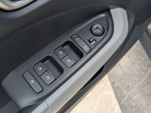New 2026 Hyundai Venue SEL FWD image 11