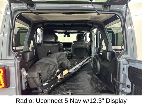Used 2024 Jeep Wrangler Unlimited Rubicon AWD/4WD image 28