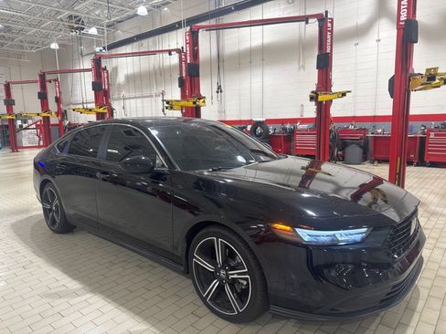 Used 2024 Honda Accord Sport image 13