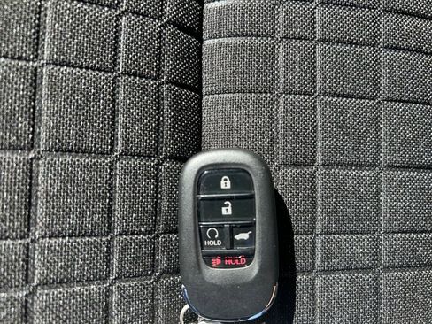 Used 2025 Honda HR-V Sport image 34
